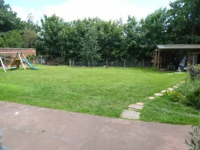 Spacious 2 Bed/Bath Central Apt, Parking & Garden - Image 5
