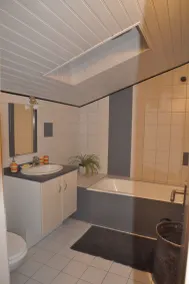 Komfortabelt landligt sommerhus på bredden af Nantes Sèvre nær Puy du Fou - Image 2