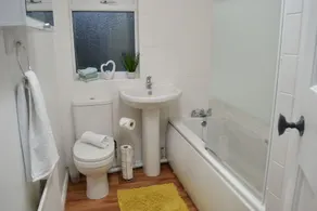 ⭐3 Bedroom House, FREE parking, near A14, 10mins drive from Centre ❤️ - Image 4