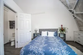 ROOM 03 - Lake Sumner - Image 4