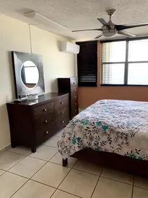This is a relaxing18th floor front beach apartment, with magnificent ocean view - Image 4