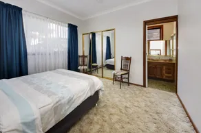 Relax and enjoy - this holiday home is located opposite main beach,... - Image 5