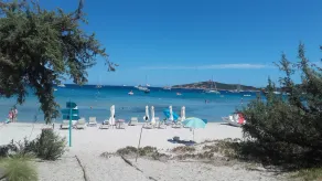 Villa i Pinarello, 2 minutters gang fra stranden med smuk udsigt over bugten - Image 3