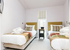 Brunel Premier Elegance Lodge 3 - Image 2