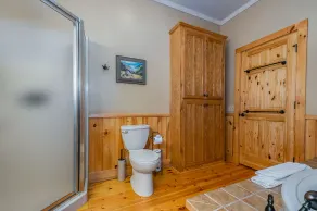 Nature's Den | Pet-Friendly, Mountaintop Cabin in Columbus - Image 3