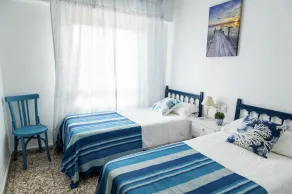 Pool Apartment, WiFi 100 Meter vom Strand entfernt. Neu renoviert Ideale Lage - Image 5