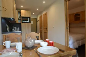 10m from ski slopes, 3rd floor, balcony, tv, ski locker, 28m², Les Menuires - Image 4