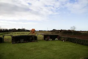 Spacious Devon Coastal Home with Huge Hot Tub - Image 3