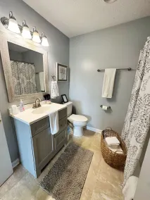 NY! 5 BR, 3 BA Hjem! Tæt på JMU og Massanutten! Privat udsigt over efterårsløv! - Image 2