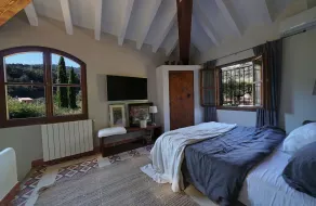 Stylish mansion in an enchanting garden in Biniaraix for 10 people - Image 5