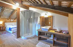 Hermosa casa de 2 recámaras en Pulfero - Image 2