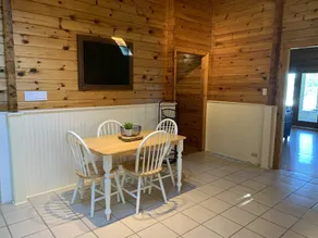Renovated 4 Bed, 3 Bath. Mins from Port Sandfield. Tennis! Beach! - Image 5