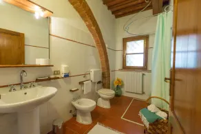 Fewo in Peccioli,privateTerrasse,2 BZ,W-Lan,Pool, familienfreundlich, bis 6 Pers - Image 3