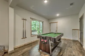 Cozy lux retreat with VIEWS and hot tub - Image 2