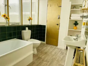 Gold Beachfront Townhouse - Image 2