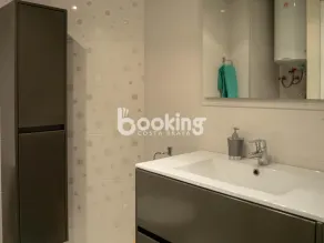 APPARTEMENT EN PLEIN CENTRE À UN PAS DE TOUT ET À 1 MINUTE DE LA PLAGE - Image 3