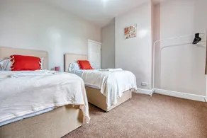 Cosy Modern - Image 2