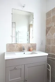 Large family home - Image 4