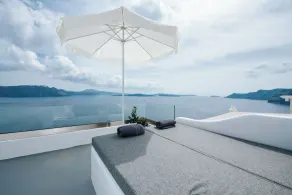 Standard Cave Villa with Outdoor Hot Tub - Image 4