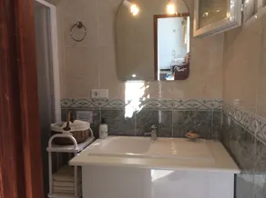 Beautiful 1 bedroom Apartment/Studio with breathtaking views - Image 4