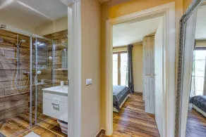 Apartment M- Panoramic View - Image 4