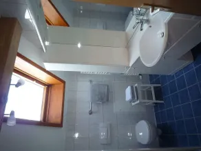 Appartamento tranquillo (63m2) con 2 camere da letto e balcone - Image 3