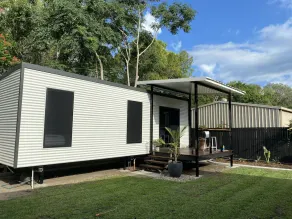 Stylish guesthouse short bush walk to beautiful swim beach. - Image 5