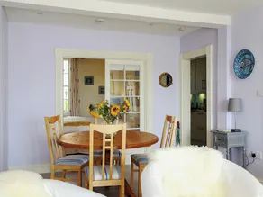1 bedroom accommodation in Sandgate - Image 3
