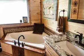 ALL THE THINGS! Luxury, prime location, tree house, and hot tub vibes - Image 4
