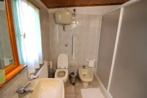 Nice cottage ideal for couples, large enclosed garden with private pool. Pets are welcome. Bucine is - Image 2