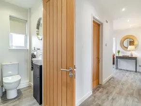 4 bedroom accommodation in Peldon, near Colchester - Image 4