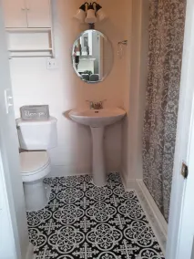 Lovely 2 BEDROOM Historic loft close to Gatlinburg, Seiverville & Pigeon Forge - Image 2