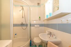 Elegance and hospitality near the sea with sea view - Image 2