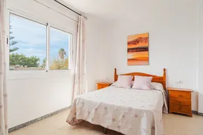Charming Apartment Near the Beach and Centre - Image 4