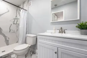 Lovely Newly Renovated! Townhouse 3 bedroom 3 bathroom/ Nice Patio - Image 4