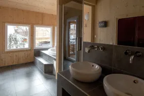 Chalet # 43 with sauna and indoor whirlpool - Image 4