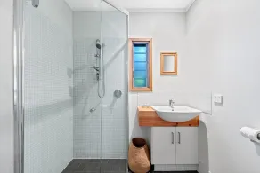 5 Sturt St - Pets Negotiable-Wi-Fi - Image 3