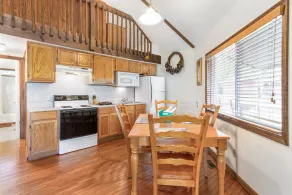 Carters Lake, Lakeside Cabin #8, includes free boat slip at the Marina - Image 4