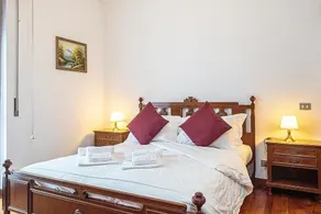 Appartamento Mariele: A bright and sunny two-story apartment situated on a promontory facing the lake, with Free WI-FI. - Image 4