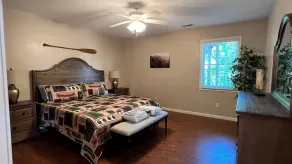 Mistletoe Cabin- Private cabin w views, Hottub, pet friendly - Image 4