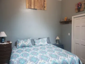 Year round lake front retreat - Image 4