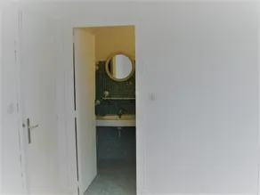 Hus på 200m2 på park på 2500m2 i fred och framför berget - Image 2