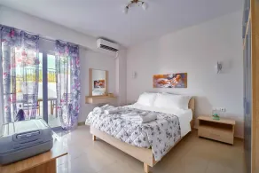 Villa for 8, with Private Pool in Kavallos - Image 5