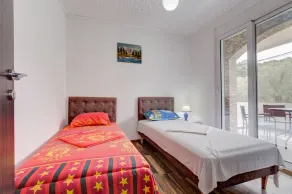 Family 2BR Apartment close to Utjeha beach - Image 3
