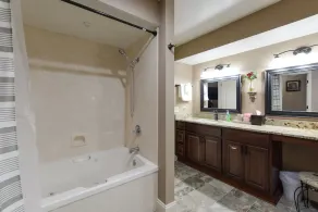 Condo de luxe récemment rénové / coeur de Branson / abordable / piscine intérieure / spacieuse - Image 3