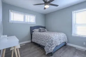 Charming Newly Renovated 3 bedroom Home-  close to Major Kansas City attractions - Image 5