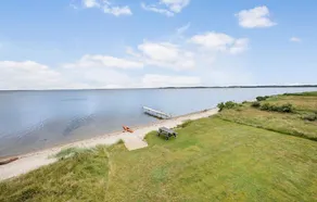 2 Bedroom Beach Front Home In Højslev - Image 5