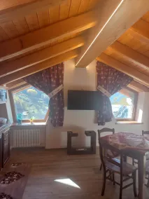Cozy open-plan studio apartment with a view of the valley - Image 5