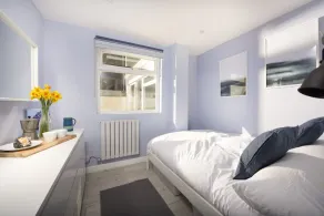 Mousehole View - Pet Friendly - Sea Views - Free Parking & WiFi - Image 5