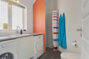 Newer cottage with 3 bedrooms and loft - 150m to the beach - hottub - Image 3